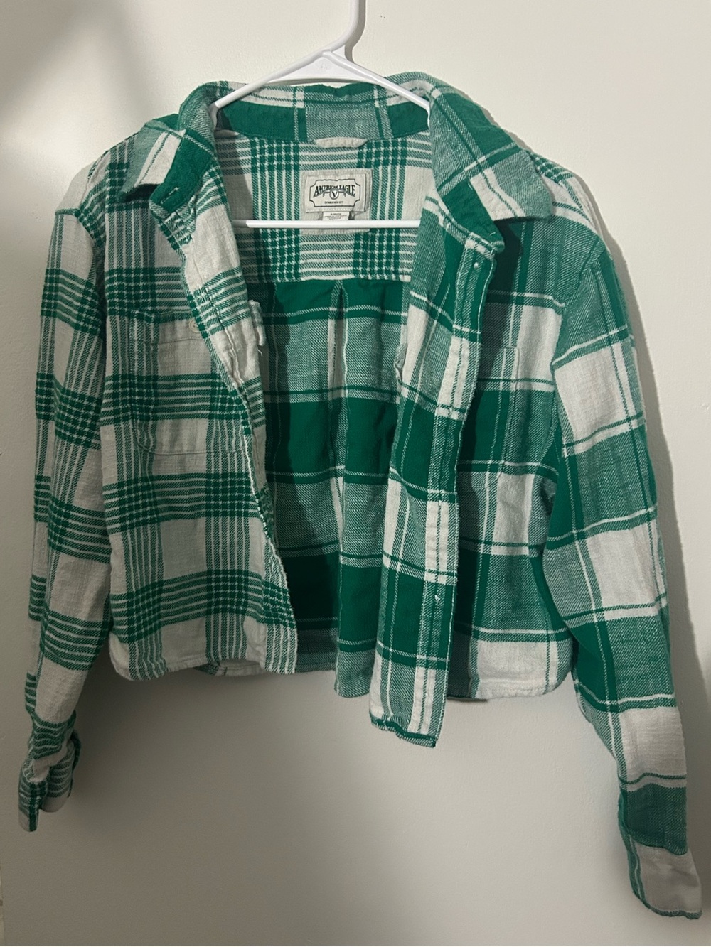 American Eagle Green and White Plaid Flannel Cropped Button-Up Size Small